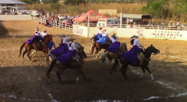 Escaramuzas abren el Campeonato Estatal en Villaflores, Chiapas