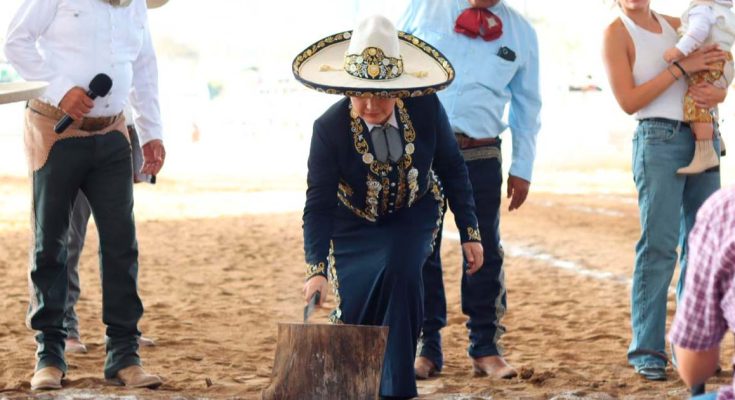 Inauguración especial, Valeria Rosales Sarmiento