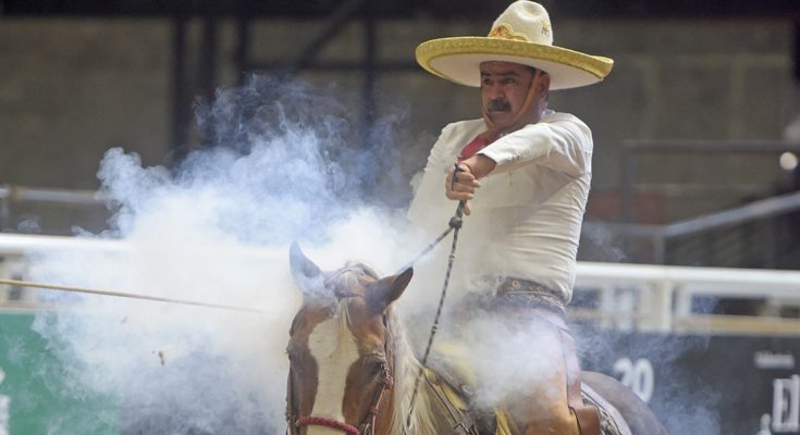 Charreadas de Gala en la Feria del Carmen, Hierro Santo, Enrique Ramírez